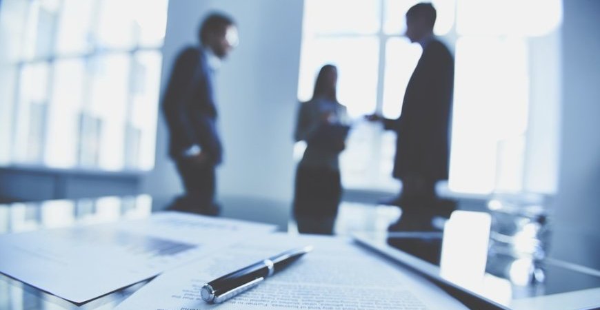 MP que altera vale-alimentação e regulamenta o trabalho remoto é publicada