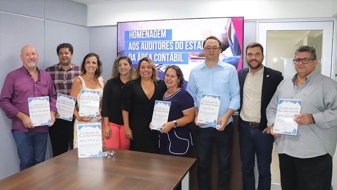 CRCES faz homenagem aos auditores do Estado da área contábil