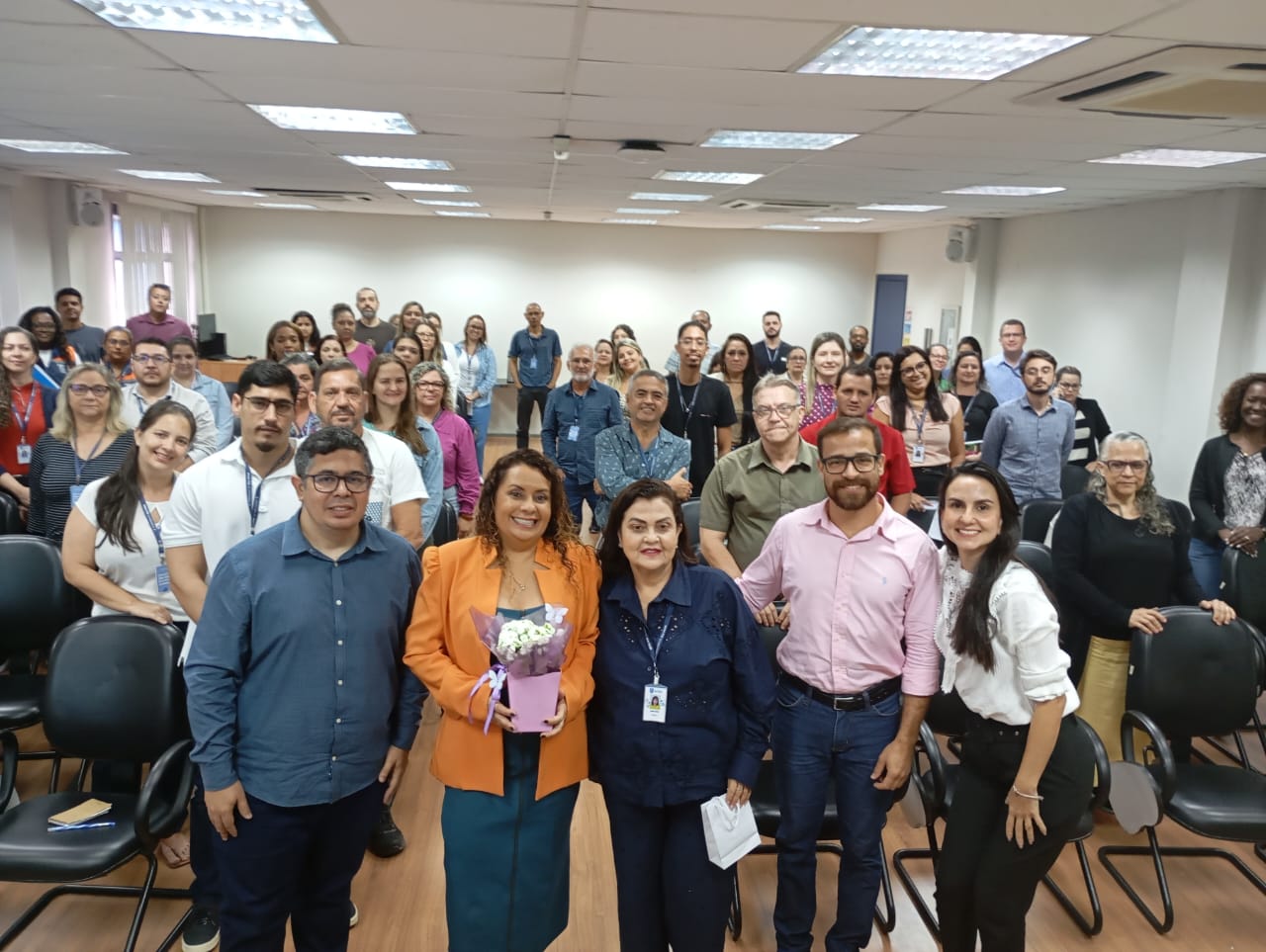 CRCES promove palestra de capacitação para equipe de Licitação da PMVV