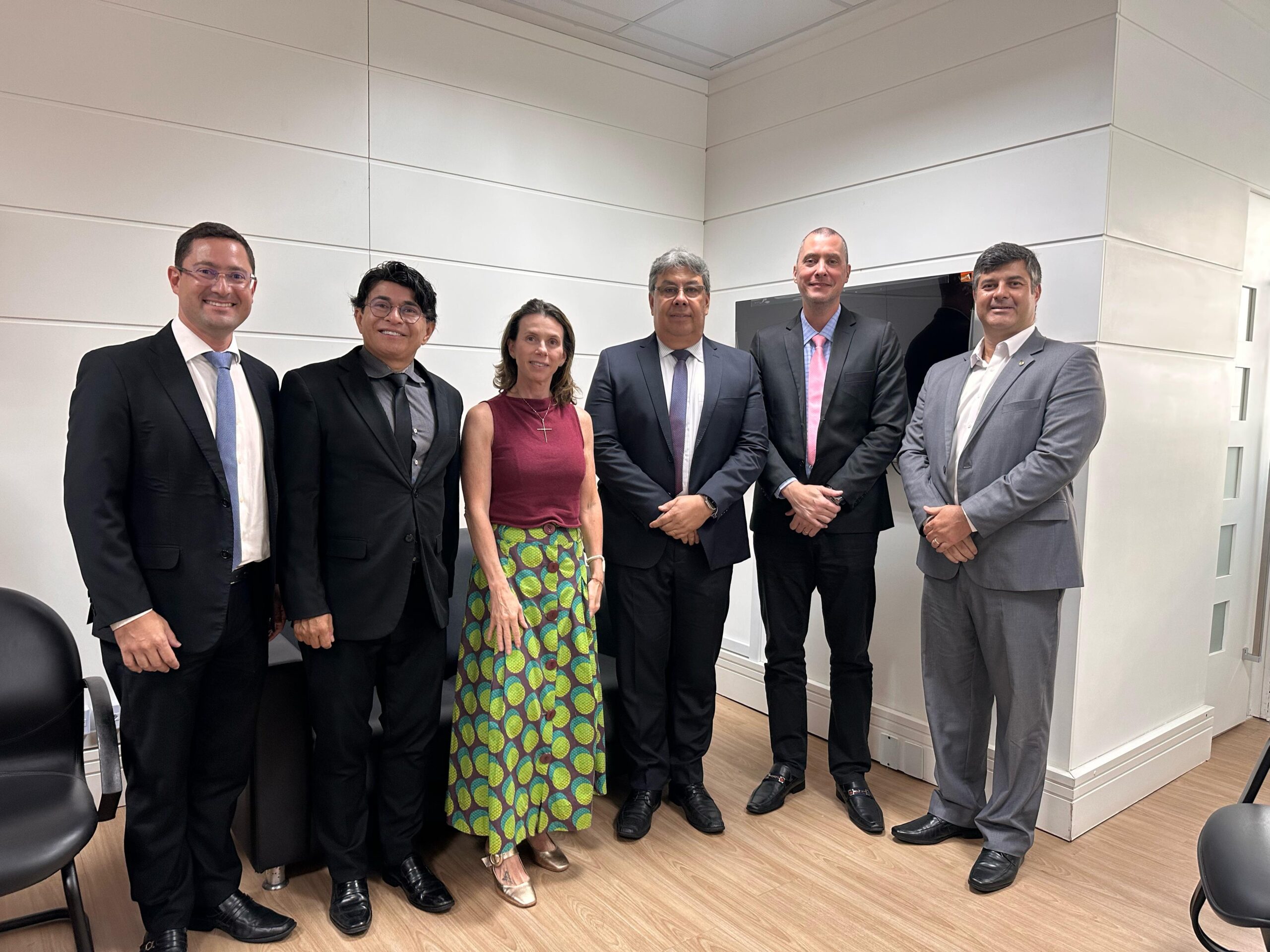 Regularização Tributária Capixaba é pauta central de encontro no TJES
