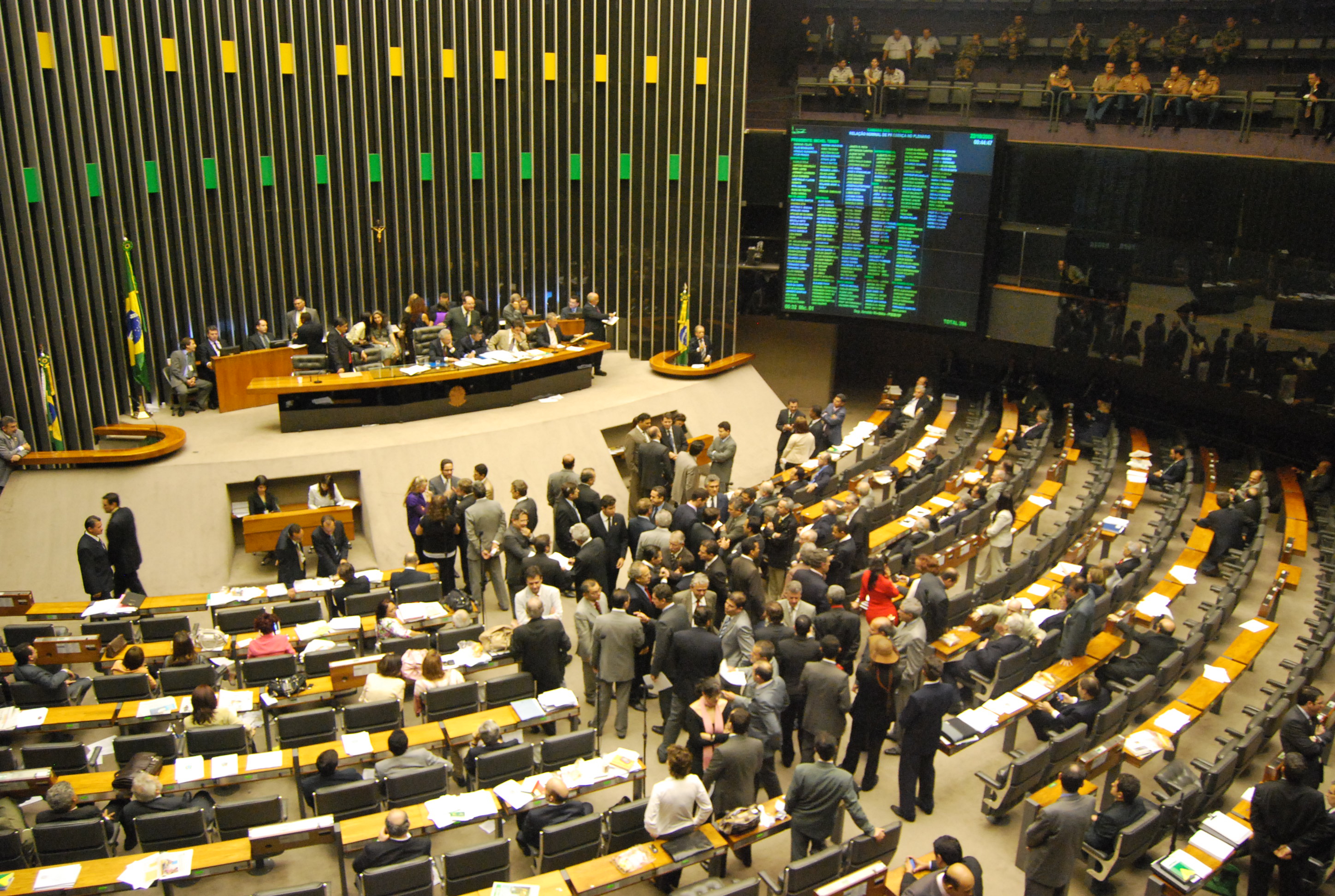 Plenário pode votar nesta semana MP que altera legislação tributária