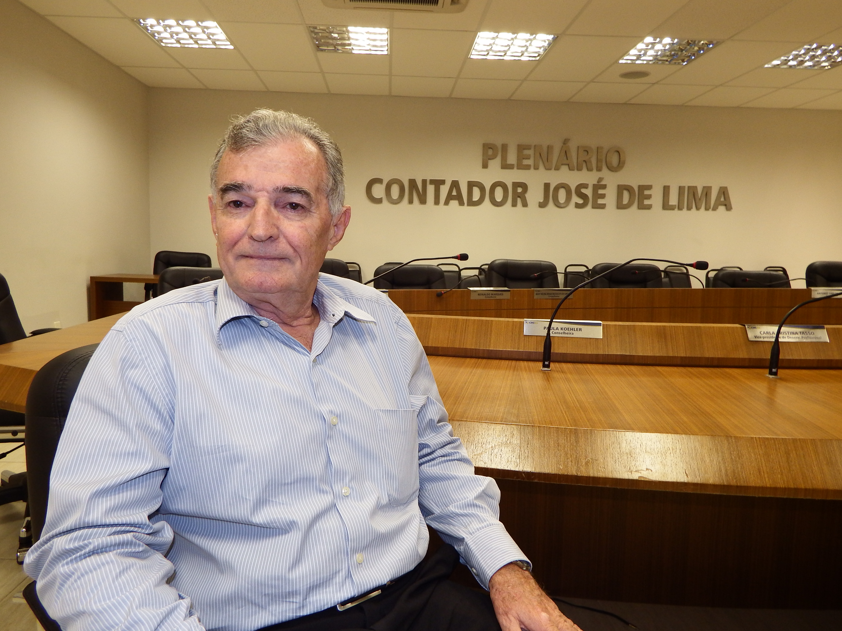 Presidente do CRCES recebe visita cordial de Profissionais da Contabilidade