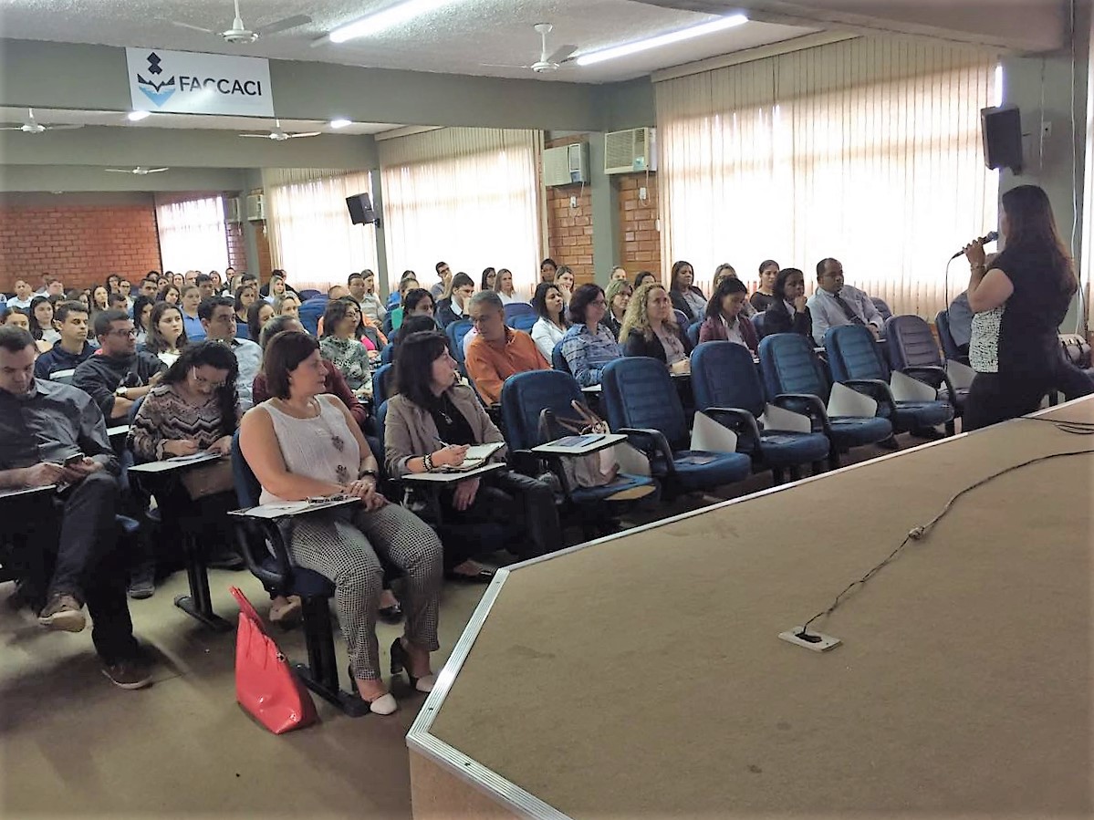 minicurso rotinas trabalhistas no Auditório da faccaci recebe 161 participantes