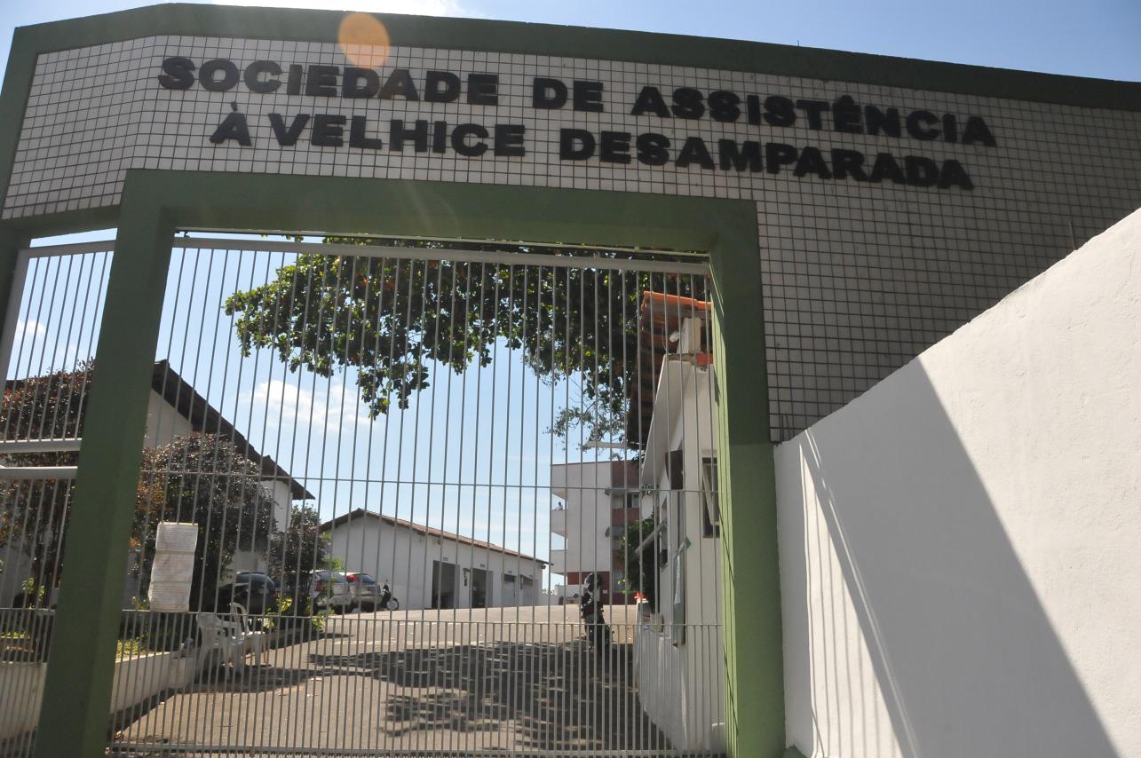 CRCES através da CEBS promove uma ação solidária no Asilo dos Idosos de Vitória