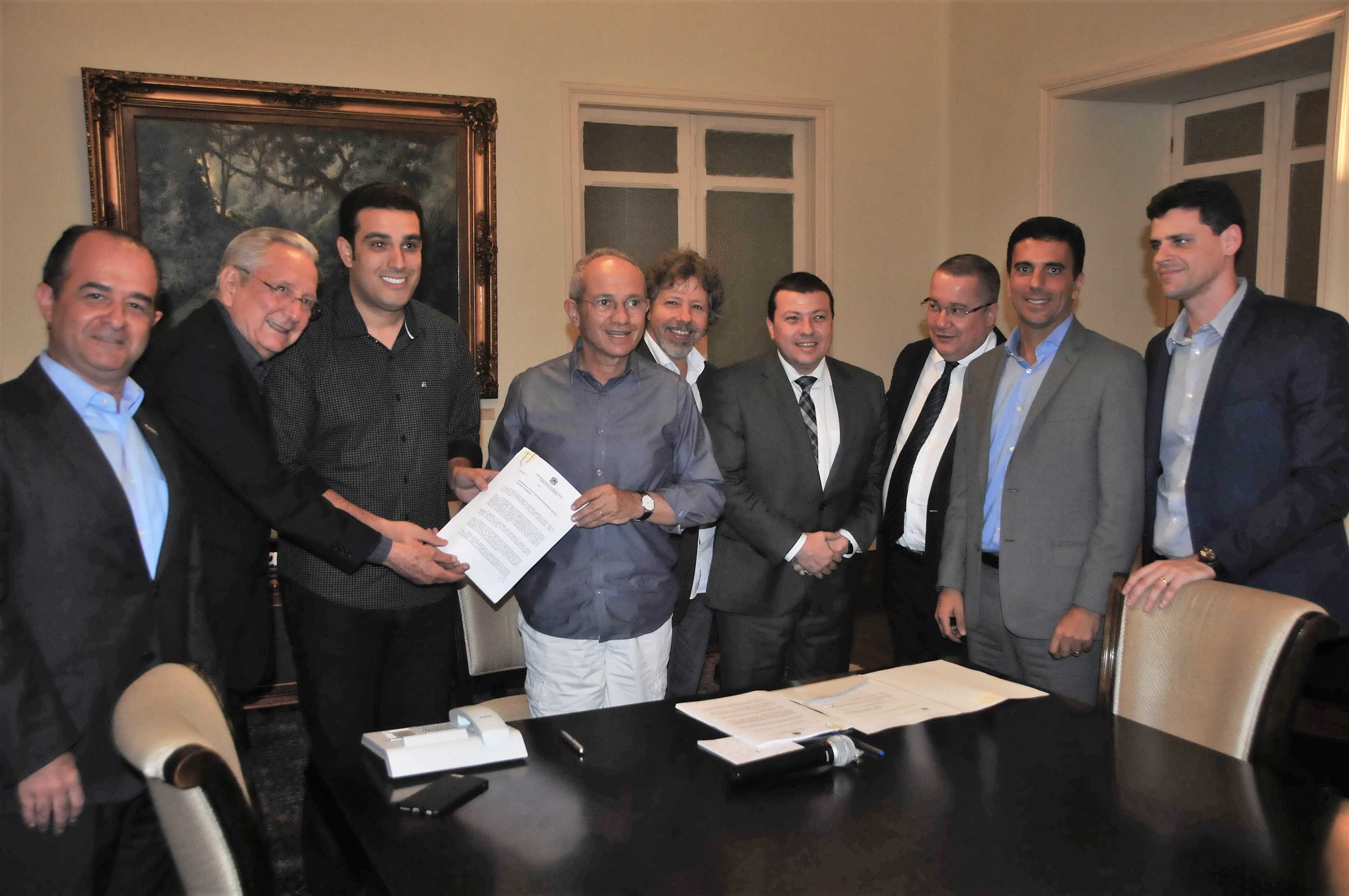 Governador Paulo Hartung e o presidente da Assembleia Erick Musso reconheceram a importância dos contadores