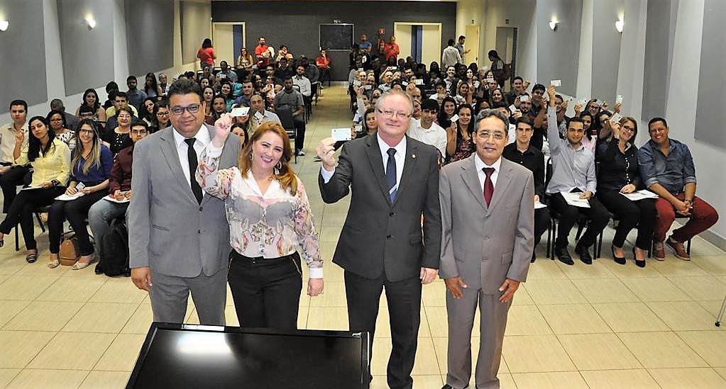 A solenidade emocionante contempla 60 novos contadores