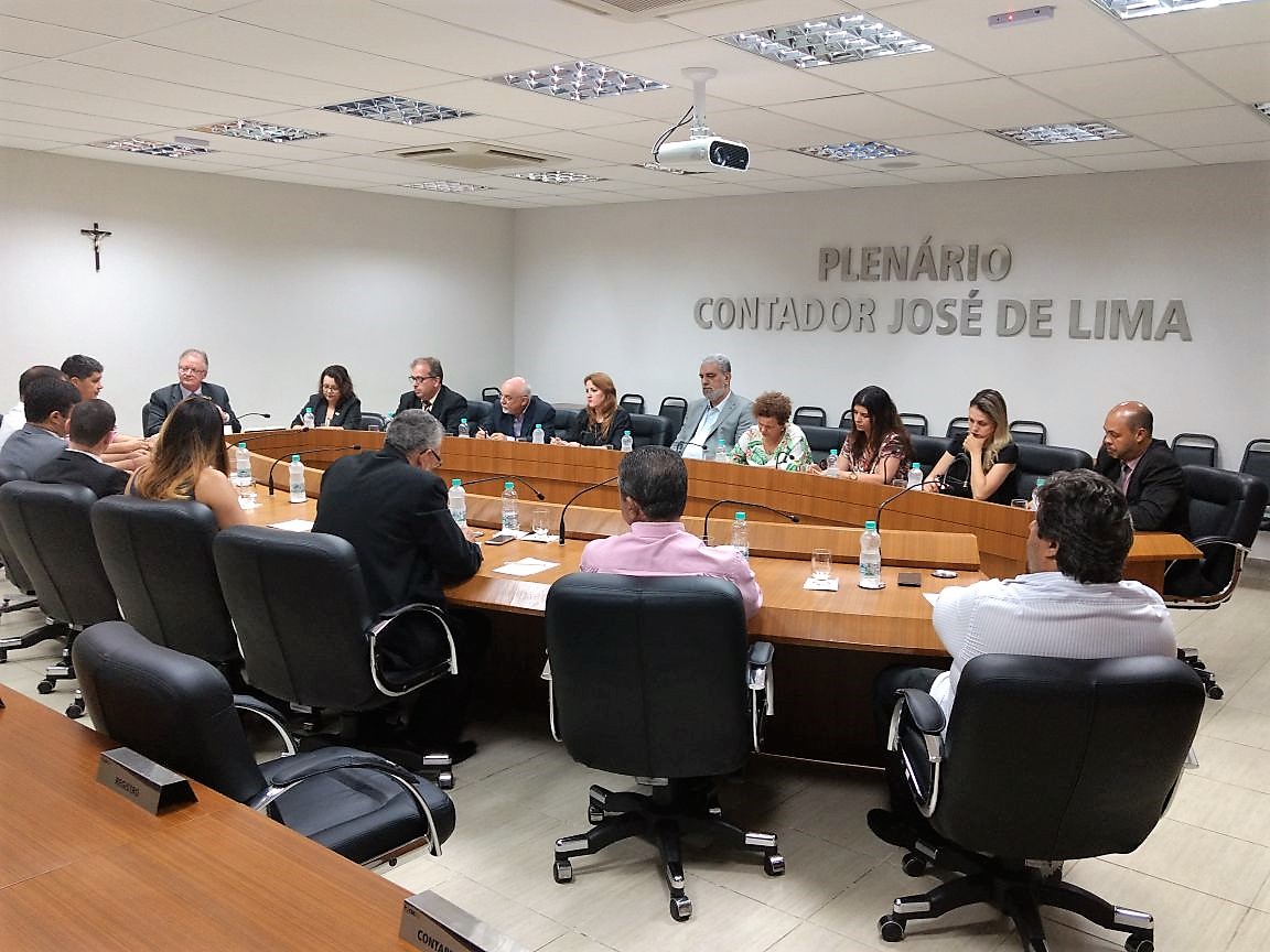 CRCES realiza reunião com o Senador Ricardo Ferraço