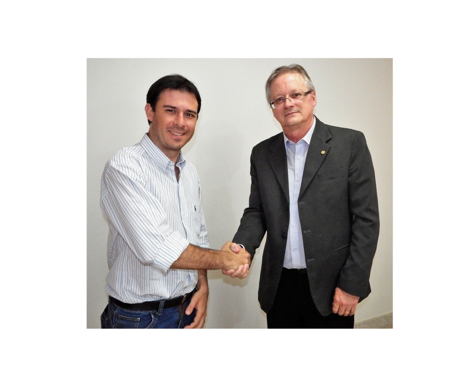 PRESIDENTE RECEBE EMPRESÁRIO CANDIDATO CAPIXABA A UMA VAGA NO PARLAMENTO ITALIANO