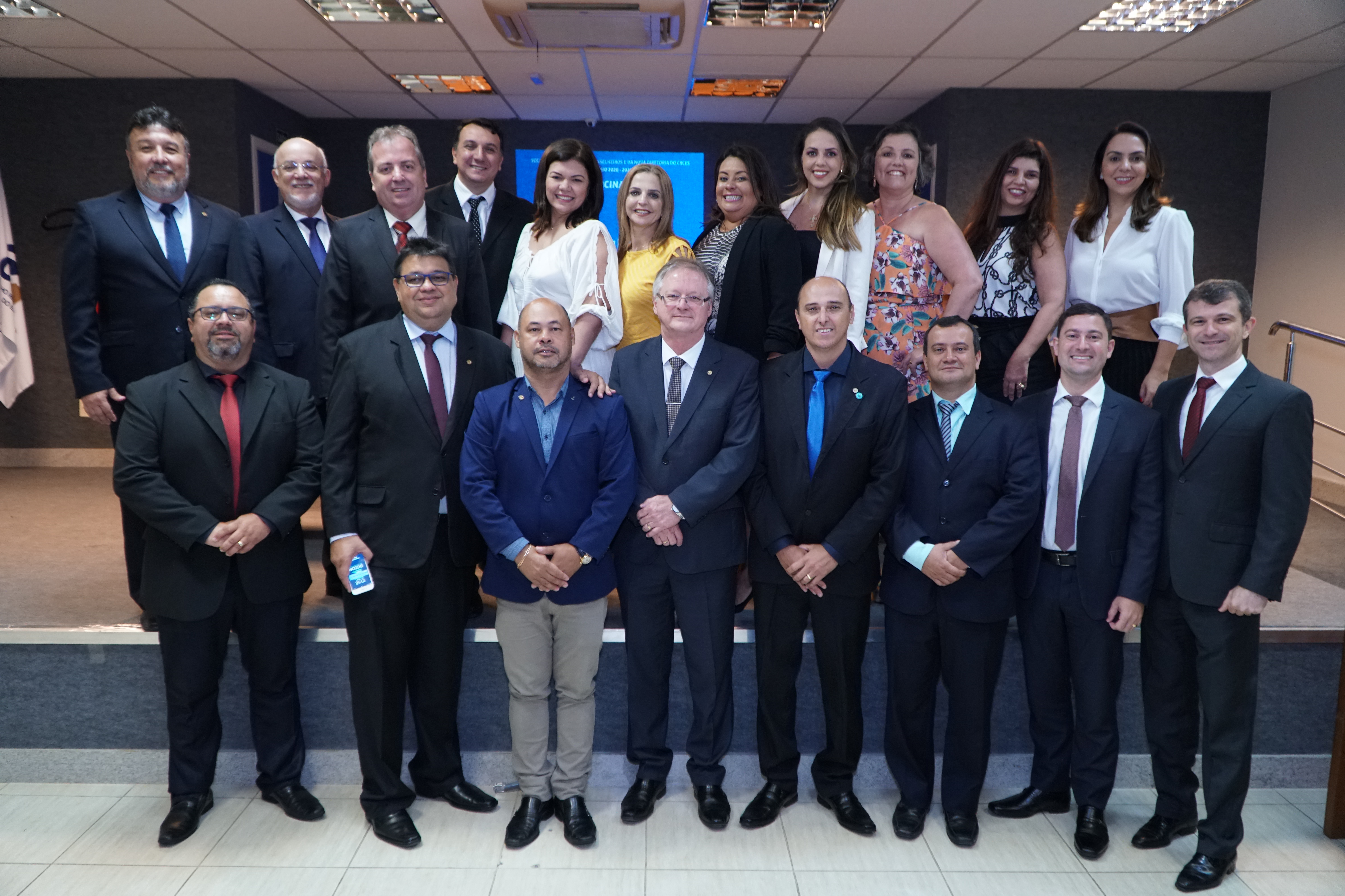 Profissionais e autoridades participam da posse dos conselheiros no CRCES