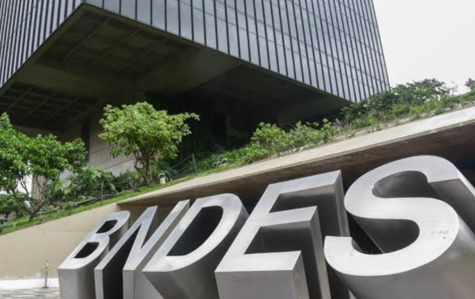 BNDES reduz exigências documentais para acesso a crédito durante a crise da Covid-19